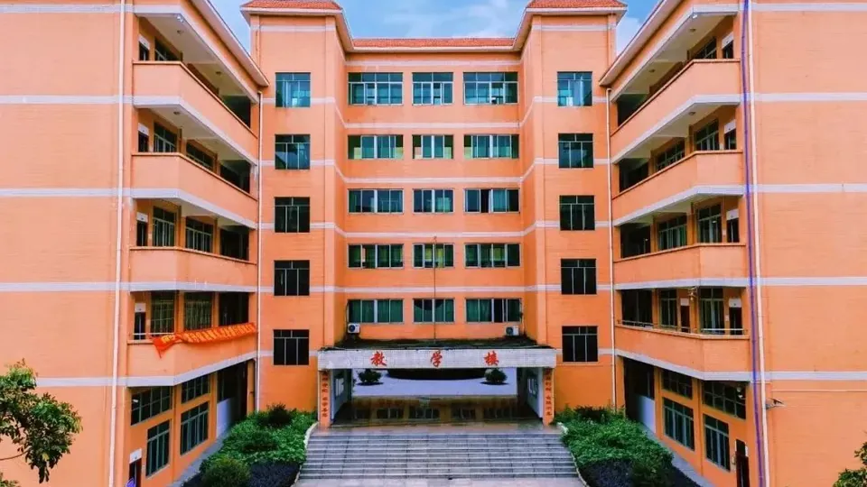 广州东华职业学院校园环境