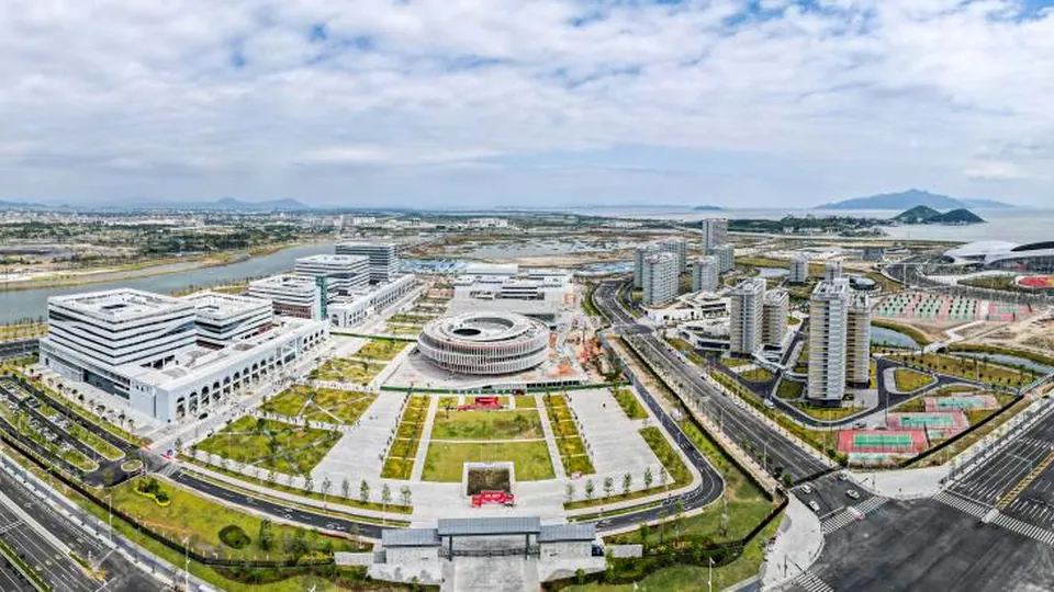 汕头大学院校资料缩略图