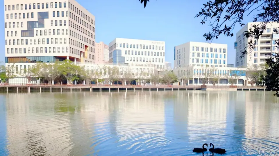 五邑大学院校资料缩略图